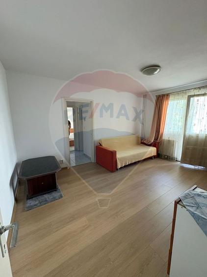 Apartament 2 camere de închiriat –etaj 1 renovat, ideal pentru familie