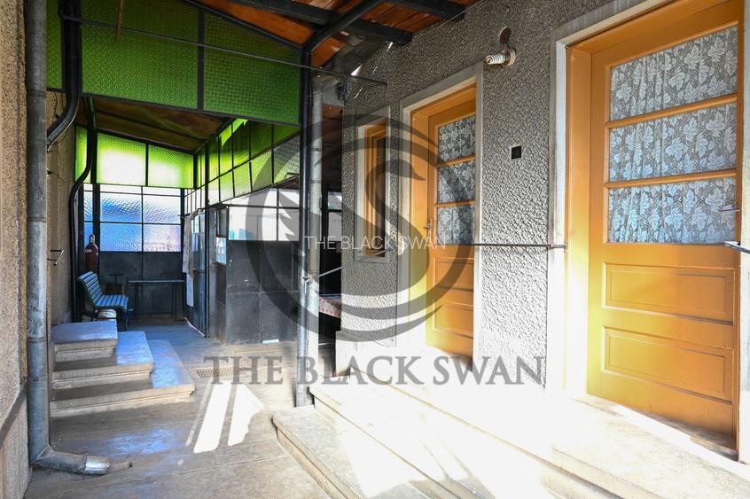 Casa cu 6 camere de vanzare | Zona Ultracentrala, Baicoi | Comision 0% - 22