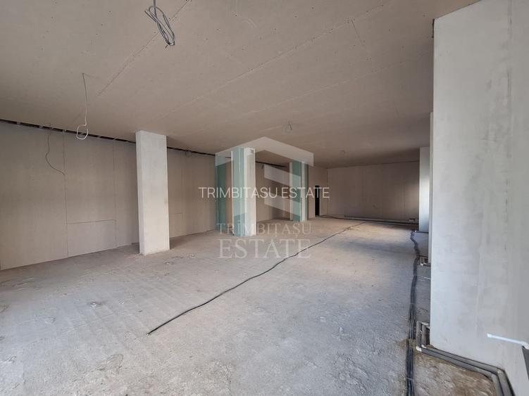 Spatiu Comercial Tunari Otopeni Bloc Nou - Stradal - 275 mp - parcari
