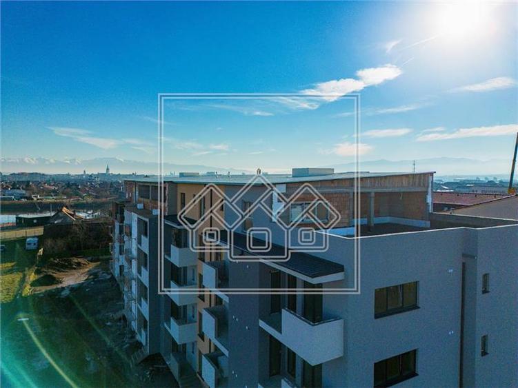 Apartament 3 camere la cheie - terasa 90 mp, vedere spre lac