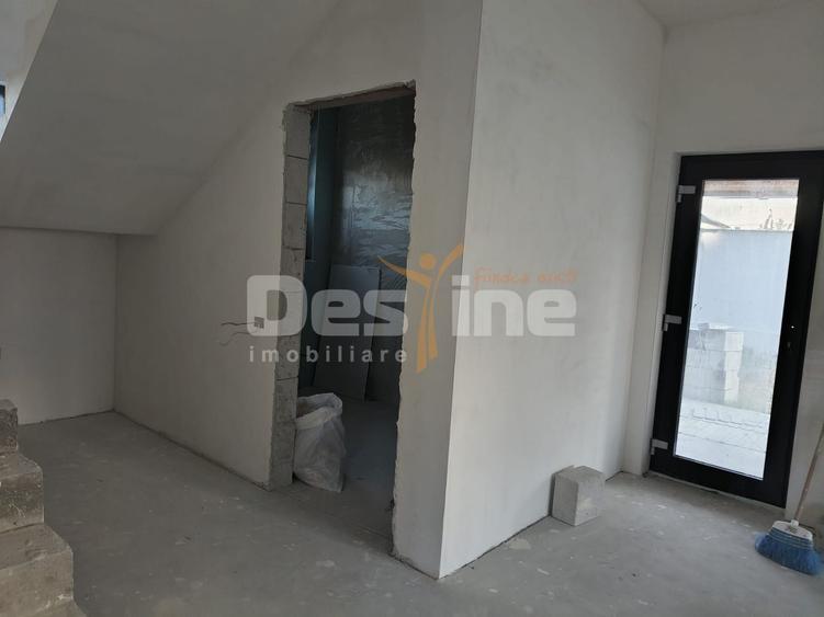 Casă individuală 5 camere cu vedere spre LAC - Agigea