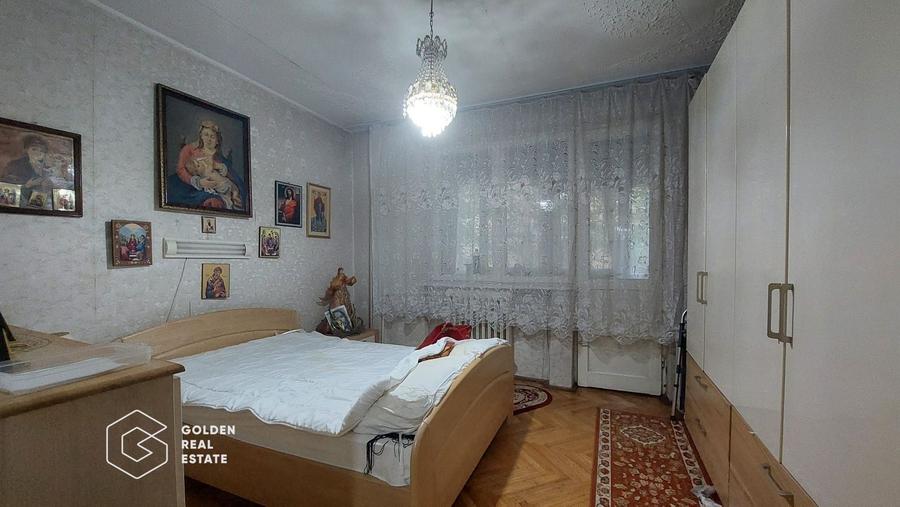 Apartament 3 camere, parter, zona centrala, strada Miron Costin