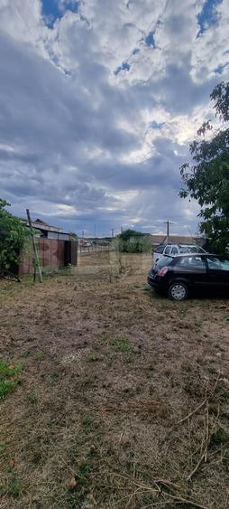 Casa cu doua corpuri, 67 mp, zona Luncani