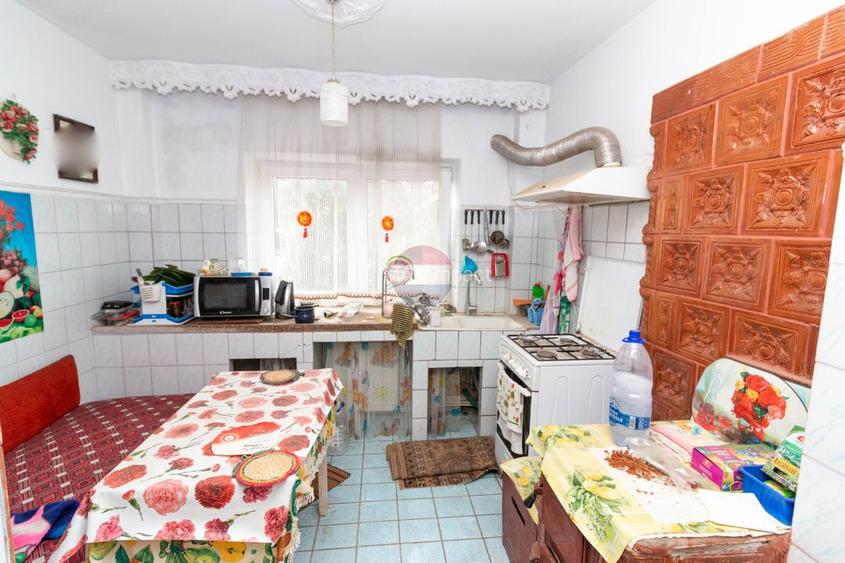 Vila cu 7 camere de vanzare in zona Centrala Aleea Grivitei Roman - 10