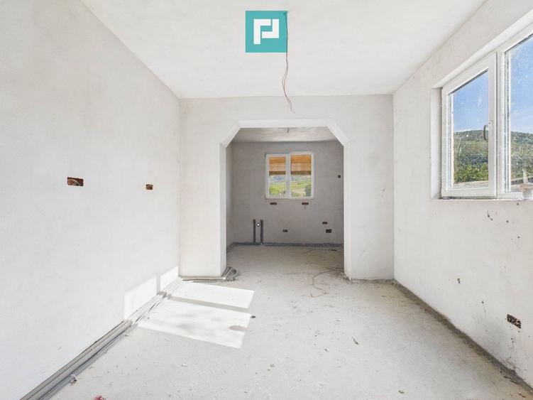 Casă cu panoramă spre dealurile Șiriei