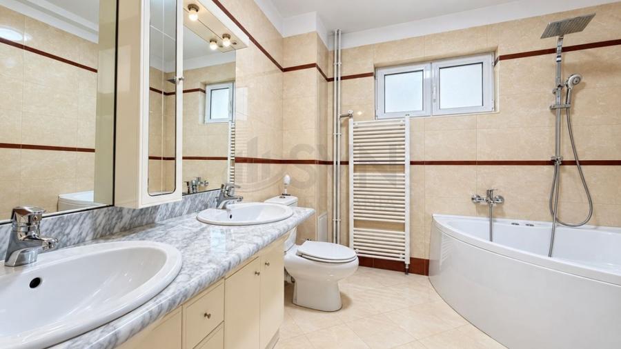 REA0028572 Apartament 3 camere l Primaverii l Parcare