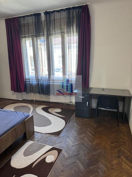 Casă cu 3 camere de închiriat | Mărăști