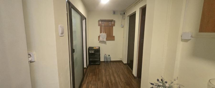 Apartament 3 camere 2 bai si 2 balcoane, Rovinari