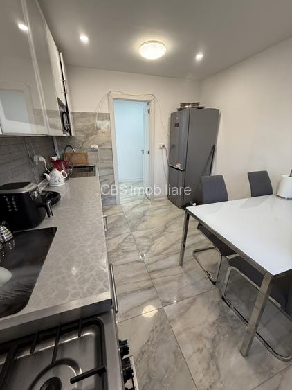 Ap 3 camere decomandat 74mp finisat str. Scorțarilor