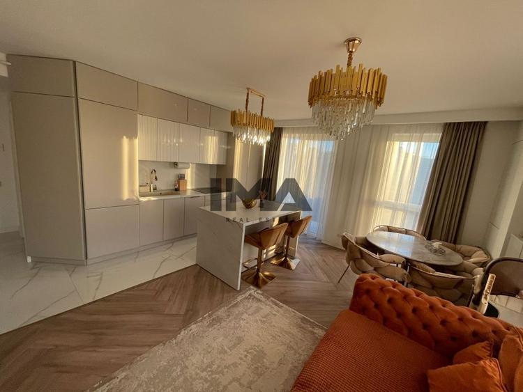 Apartament cu 3 camere, lux, zona Fsega