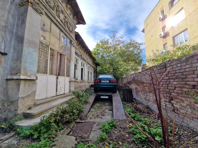 Casa de renovat - Popa Nan - Singur in curte