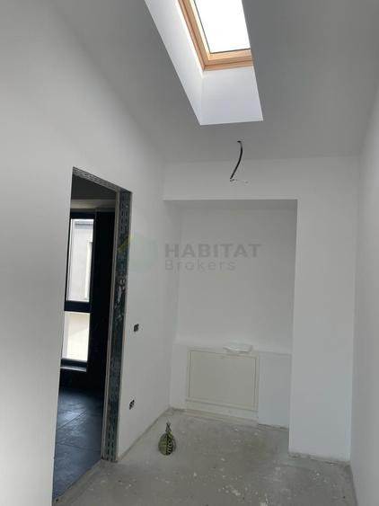 Vilă spațioasă Tunari | Curte mare | Complex închis