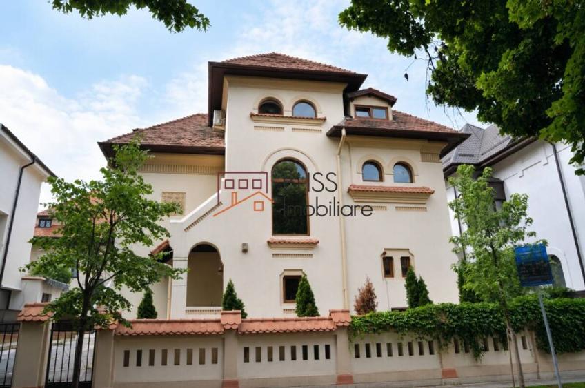 Casă / Vilă 14 camere în zona Dorobanti (Piata)