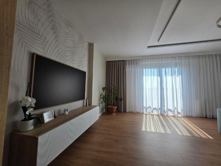 Apartament premium de familie | Terasă spectaculoasă | Piscină | Loc de parcare
