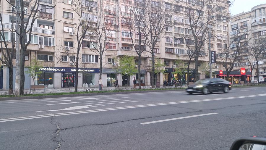 Decebal- Dristorului- Alba Iulia, 230  mp   pret 5.000 euro,