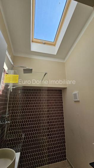 Corp de casă cu 2 imobile independente, curte și pod – Str. Mihai Viteazul - 18