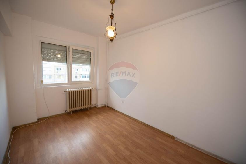 Apartament 3 camere de vanzare Drumul Taberei Metroul Ialomitei 10min