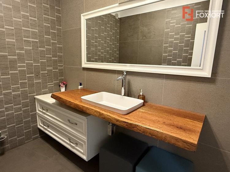 COMISION 0% Casa individuala cu 8 camere, de vanzare in zona Mehala