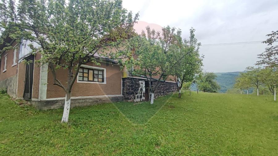De vanzare casă cu teren 1,17ha la munte, Munteni, Bulz, spre Hiltop