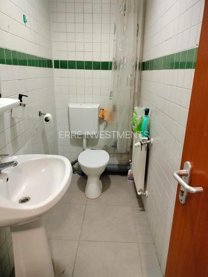 Mosilor, central, vizibilitate buna, expunere cu vitrina de 12m, stradal - 8