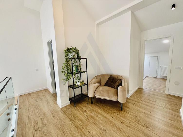 Penthouse ultramodern utilat 5 camere 2 bai si 139 mp utili in DaVinci