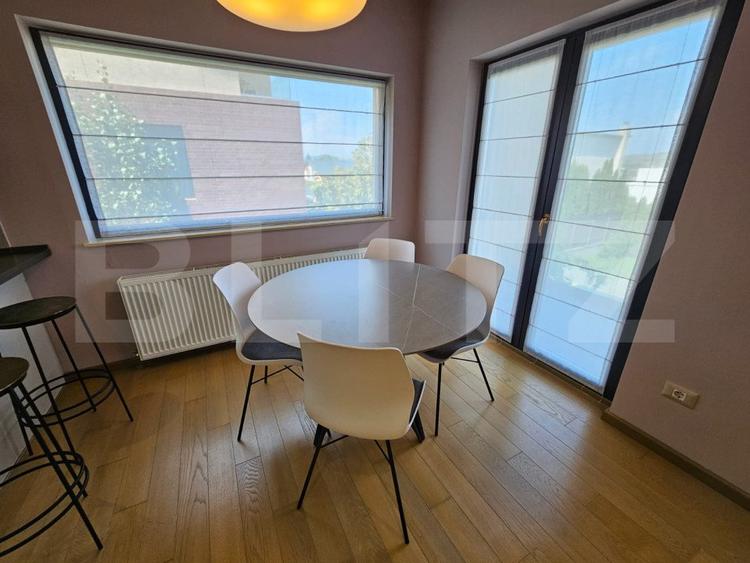 Casa superba, 250 mp utili, 600 mp curte, 3 parcari, zona Stadion CFR