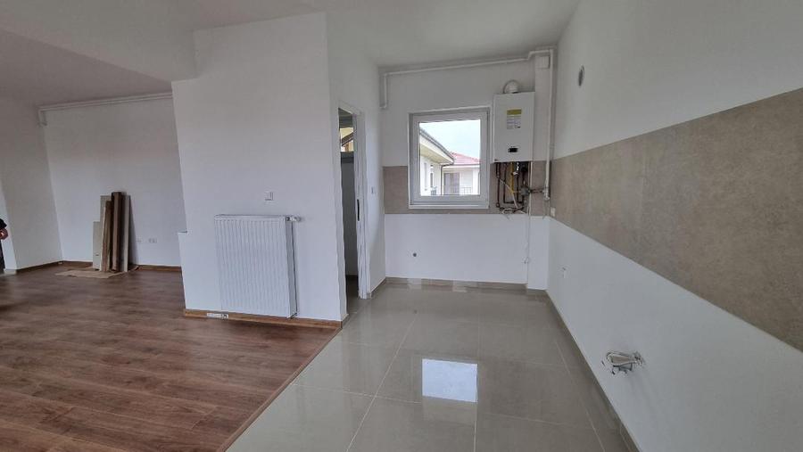 Apartament 2 camere nou finisat cu parcare privata