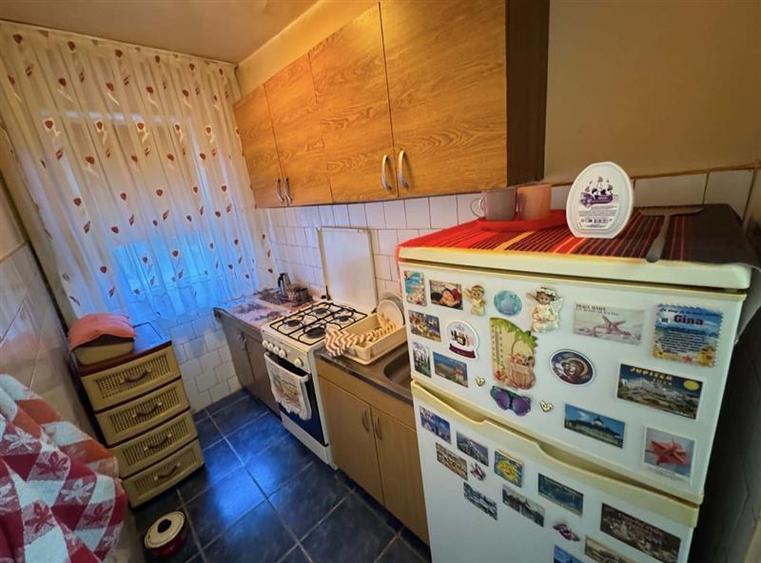 2 camere bloc izolat linga Judetean