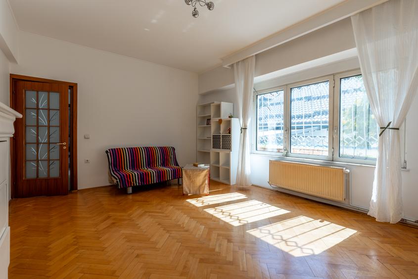 Domenii 2 camere spatioase in bloc nou pozitie exceptionala