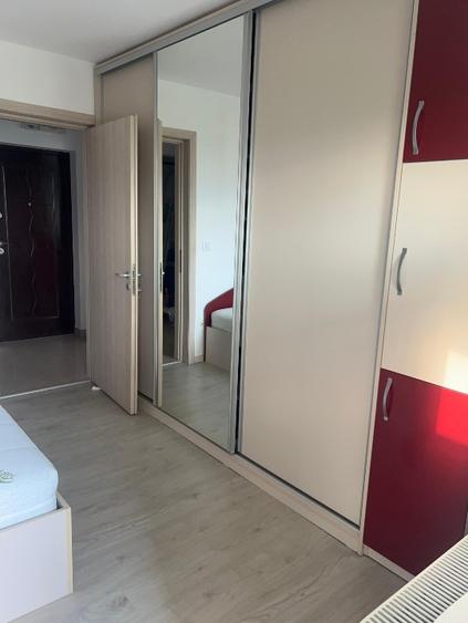 Apartament cu 3 camere, decomandat, mobilat și utilat, zona  Giurgiului