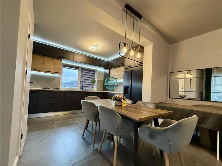 Casa cu 4 camere de vanzare, moderna, teren 360 mp in Livezeni