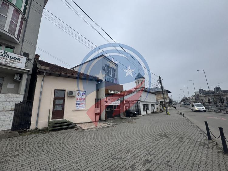 Casă ultracentrală, stradală – ideală pentru birouri sau spațiu comercial