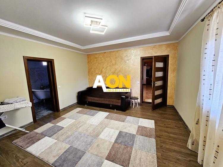 Casa renovata, 4 camere, 2 terase, mobilata, utilata, 568 mp teren