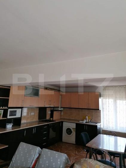 Apartament spatios de vanzare, 5 camere, 93 mp, zona Hotel Diana