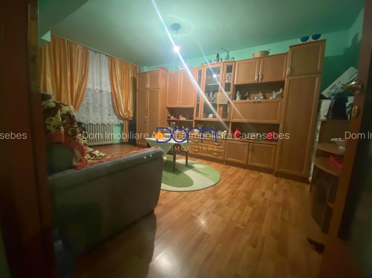 De vanzare apartament spatios 4 camere confort 1 - 3