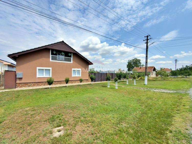 Casă mobilată și utilată, renovată complet, teren 1.410 mp - 10