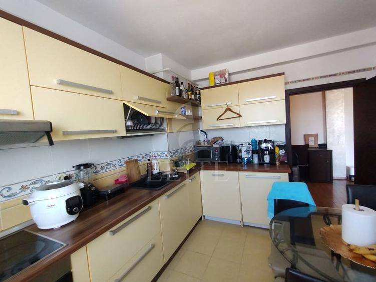 Apartament 2 camere în zona STRAZII BUCURESTI
