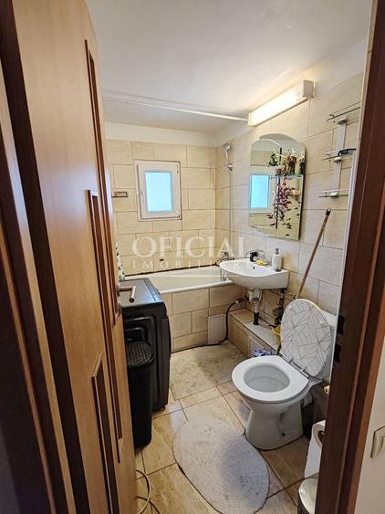 Apartament 3 Camere | Decomandat | 65 mp | Etaj 3/4 | Intre Lacuri