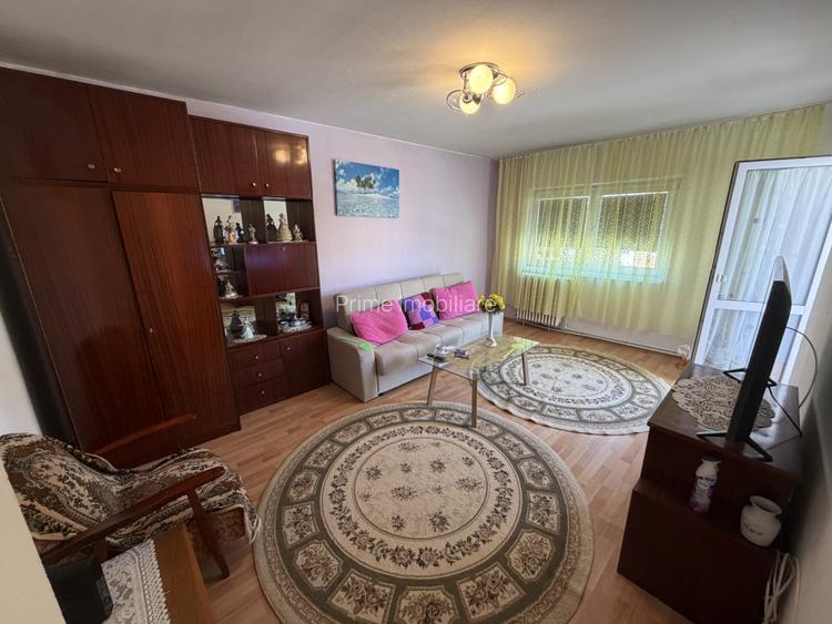 Apartament 3 camere, 66mp, Etaj 2, Zona - Cetate Mercur - 2