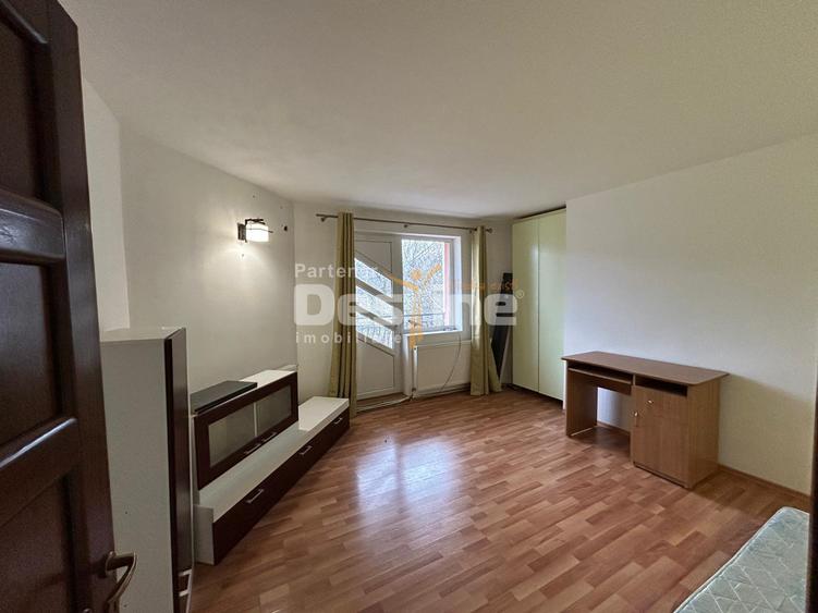 Vila pretabila Pensiune/Cresa/Azil Fermelor 300mp 415.000€