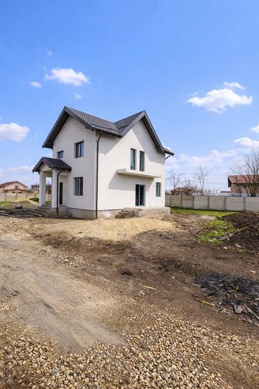 Vila curte, Domnesti 4 camere 2 bai curte 400 mp deschidere 20 ml zona centrala