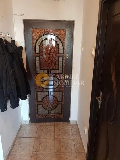 TATARASI - 2 CAMERE DECOMANDAT - ETAJ INTERMEDIAR - MOBILAT SI UTILAT