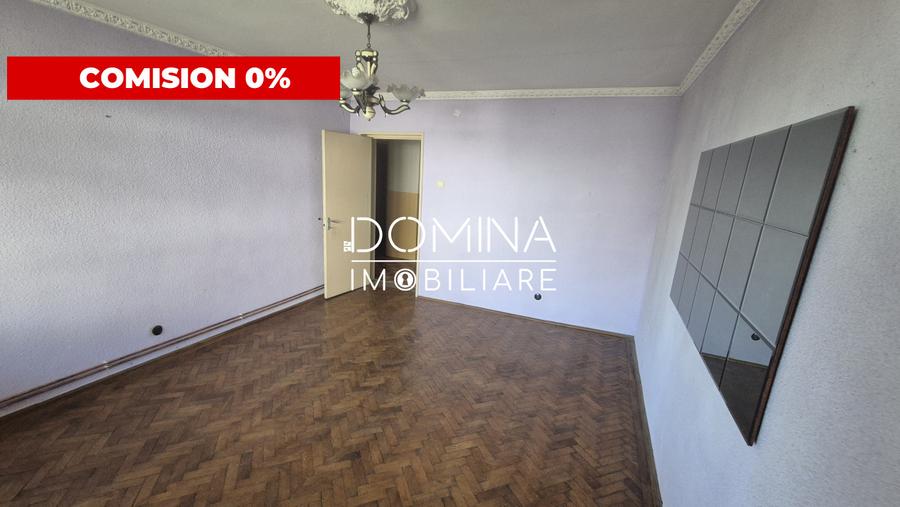 Vânzare apartament 3 camere, etaj 2 - decomandat - strada Zambilelor