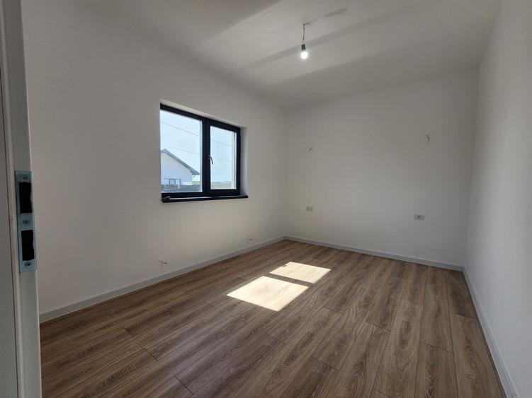 CASA INDIVIDUALA , 3 CAMERE, 400 MP TEREN, BECI, FINALIZATA-INTABULATA-CIURBESTI