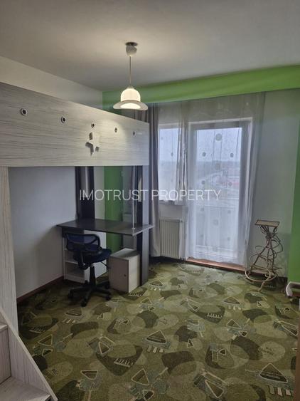Apartament 4 ncamere de inchiriat, Micalaca - 12