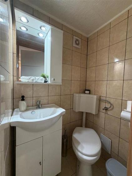Apartament la casa 3 camere zona Gusterita