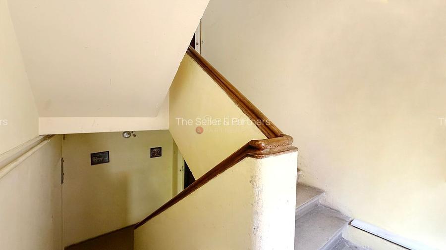 Apartament cu Acces la Curte Garaj Inclus - 28