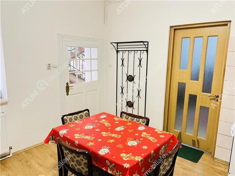 Apartament la casa cu 2 camere si pivnita in Centrul Istoric din Sibiu