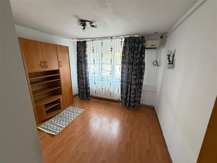 Apartament cu 2 camere decomandat - Gara