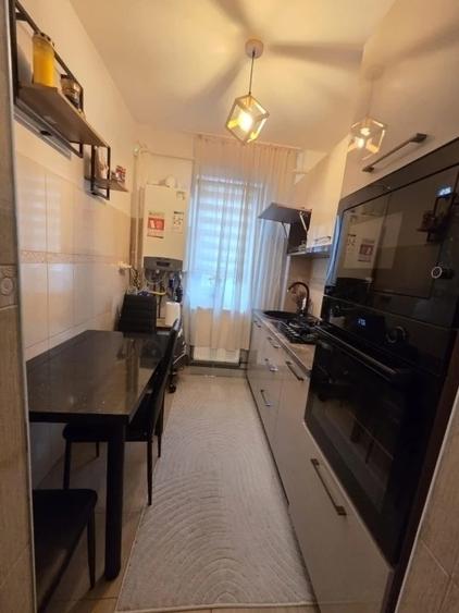 Etaj 3/4 - Apartament 3 camere - mobilat + utilat - Dacia Bicaz